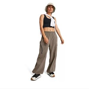 Under Armour Woman’s Unstoppable Parachute Pants